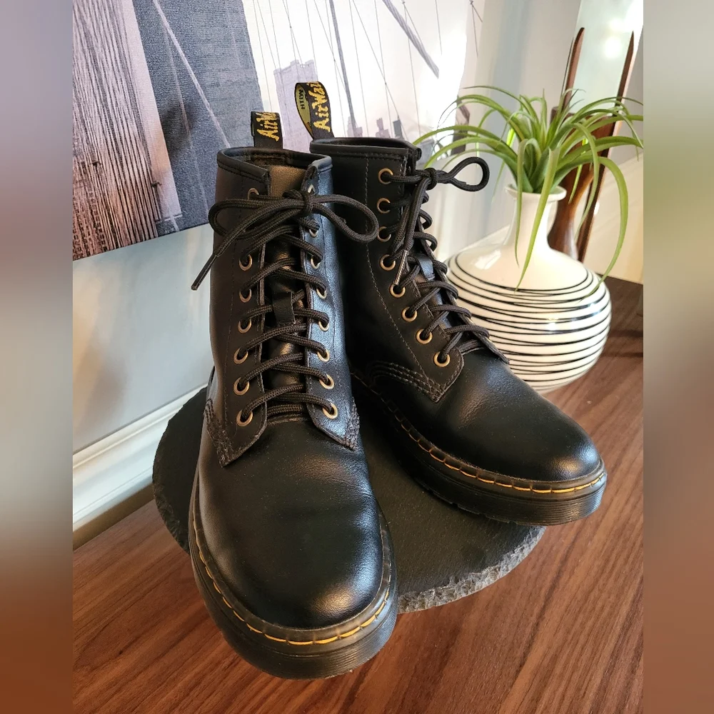 Doc Martin Boots - Picture 2 of 10